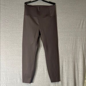 Vuori Evolve High-Waisted Leggings Plum XL